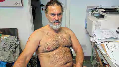 Snapshot of juergenkru chatting on 09-12-25, 02:17 Giovanni50pro online show from 09-12-25, 02:17