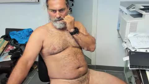 Snapshot of juergenkru chatting on 09-19-25, 03:02 Giovanni50pro online show from 09-19-25, 03:02