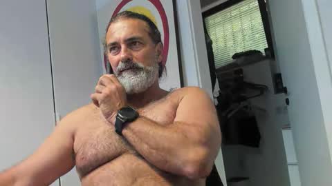 Snapshot of juergenkru chatting on 09-22-25, 12:07 Giovanni50pro online show from 09-22-25, 12:07