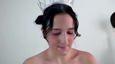 Sisi online show from 10-10-25, 07:13