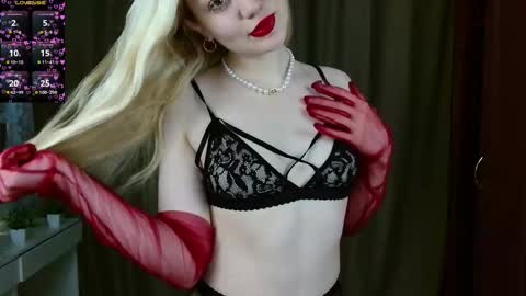Snapshot of juicegirl340 chatting on 09-24-25, 10:51 Lola  fav pattern 357595250 online show from 09-24-25, 10:51