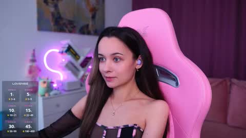 Angelina online show from 10-22-25, 11:10