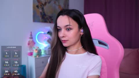 Angelina online show from 11-25-25, 11:43