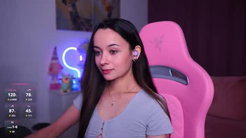 Snapshot of juicy___angel chatting on 02-06-26, 02:31 Angelina online show from 02-06-26, 02:31