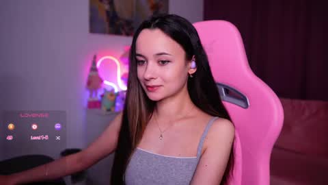 Snapshot of juicy___angel chatting on 05-09-26, 04:01 Angelina online show from 05-09-26, 04:01