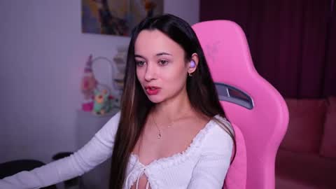 Snapshot of juicy___angel chatting on 05-13-26, 02:58 Angelina online show from 05-13-26, 02:58