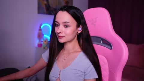 Snapshot of juicy___angel chatting on 05-29-26, 04:27 Angelina online show from 05-29-26, 04:27