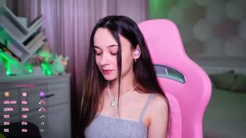 Snapshot of juicy___angel chatting on 06-11-26, 12:03 Angelina online show from 06-11-26, 12:03
