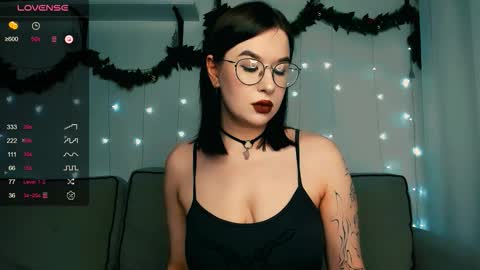 Bella online show from 12-21-25, 03:57