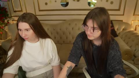 Elza online show from 04-18-26, 10:19