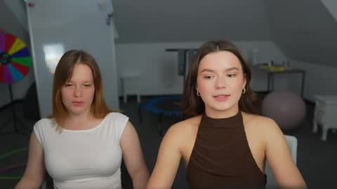 Elza online show from 04-24-26, 02:52