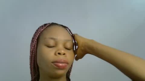 Snapshot of juicy_slut0 chatting on 06-23-26, 07:50 Champaign online show from 06-23-26, 07:50
