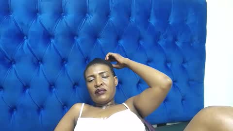 Snapshot of juicykayxxx chatting on 05-08-26, 08:14 Miss Kay online show from 05-08-26, 08:14