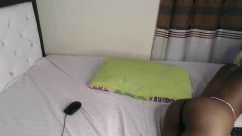 Snapshot of juicymunirah chatting on 09-30-25, 03:50 juicymunirah online show from 09-30-25, 03:50