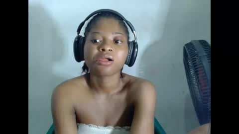 juicynpinkx online show from 04-28-26, 10:59