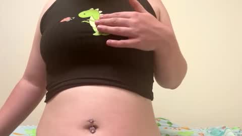 Snapshot of juicypeachcutie chatting on 06-10-26, 12:04 juicypeachcutie online show from 06-10-26, 12:04
