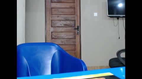 juicyxxxboobs online show from 05-19-26, 03:46