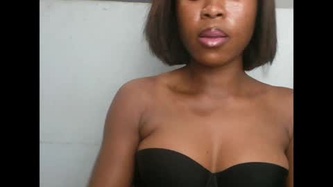 juicyyxboobs online show from 05-18-26, 08:58