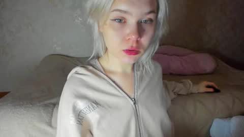 Snapshot of juisykitten chatting on 09-30-25, 09:31 Anna online show from 09-30-25, 09:31