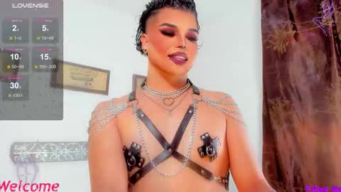 Jujubee online show from 10-31-25, 02:18