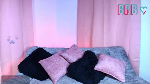 Jules and Gia online show from 12-21-25, 10:50