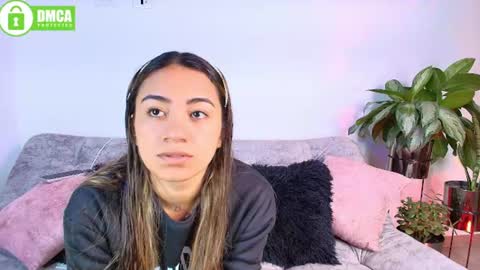 Jules and Gia online show from 06-30-26, 02:40