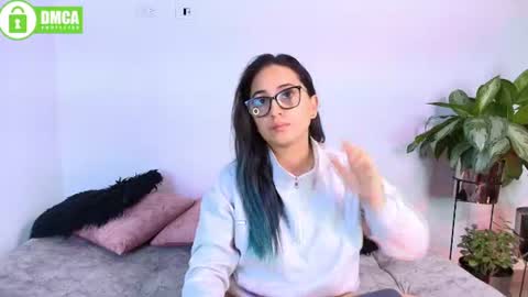 Jules and Gia online show from 07-01-26, 09:44