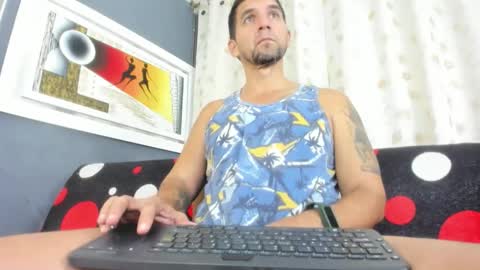 juleslake2 online show from 04-01-26, 01:41