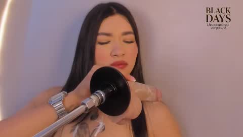 juli_casanova online show from 11-29-25, 12:30