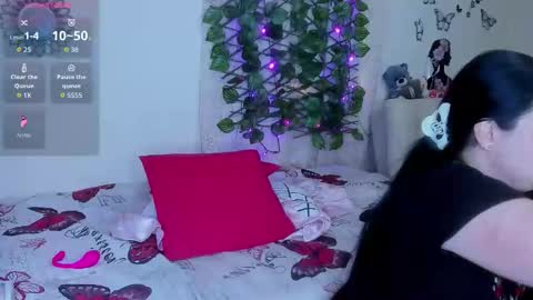 juli_castillo1 online show from 04-20-26, 03:04
