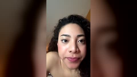 Julia Bio and Free Webcam online show from 12-03-25, 06:50