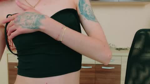 Snapshot of julia__jae chatting on 05-21-26, 07:15 JuliaJae online show from 05-21-26, 07:15
