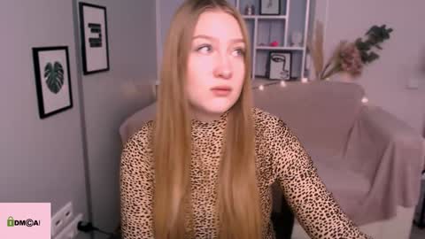 Julia  online show from 01-04-25, 10:27