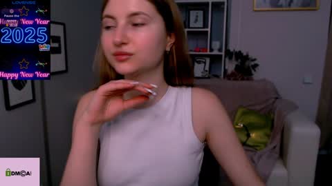 Julia  online show from 01-06-25, 04:44