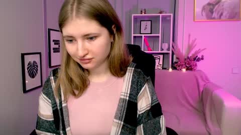 Julia  online show from 01-13-25, 08:37