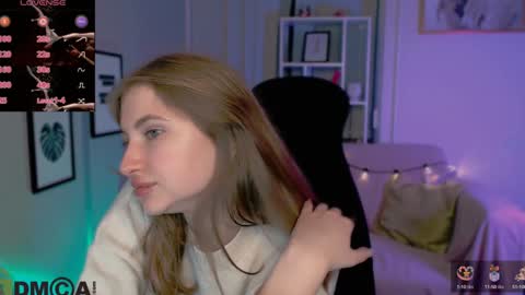 Julia  online show from 01-24-25, 09:05