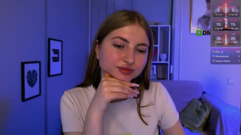 Julia  online show from 02-06-25, 12:22