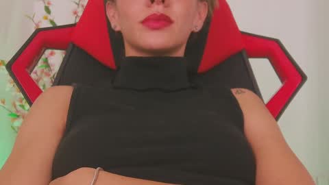 Snapshot of julia_roberts420 chatting on 12-22-24, 06:28 Julia Schedule 10 pm to 4 am GTM-5 online show from 12-22-24, 06:28