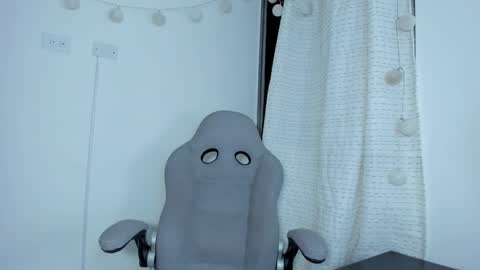 Snapshot of julia_strauns chatting on 03-12-25, 05:35 julia_strauns online show from 03-12-25, 05:35