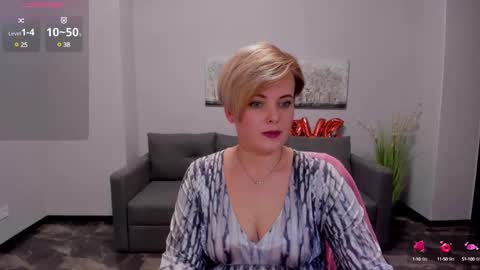 Julia online show from 02-17-25, 12:48