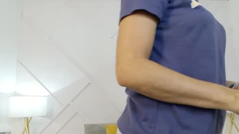 juliabadlee online show from 05-25-26, 12:16