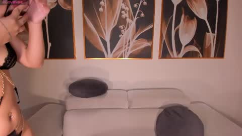 Snapshot of juliabanks_ chatting on 07-27-26, 06:59 Julia online show from 07-27-26, 06:59