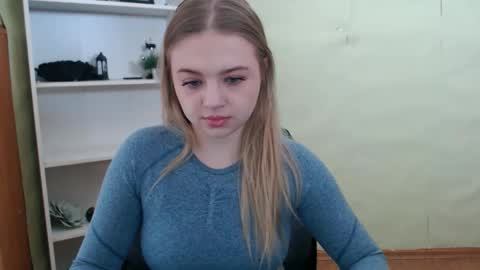 Snapshot of juliacrazy_ chatting on 02-08-25, 06:22 juliacrazy_ online show from 02-08-25, 06:22
