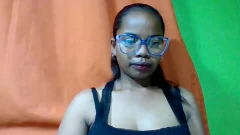 Snapshot of juliah02 chatting on 05-27-26, 05:15 juliah02 online show from 05-27-26, 05:15