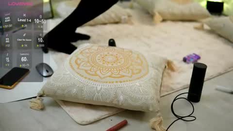 Snapshot of juliahyde chatting on 03-16-26, 05:44 Julia online show from 03-16-26, 05:44