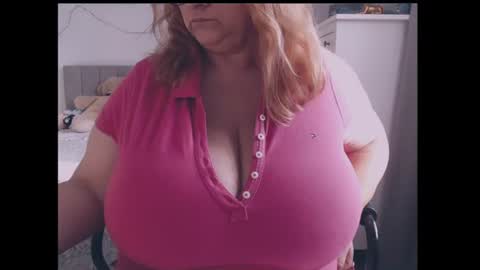 julialiones online show from 07-04-26, 03:40