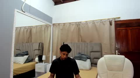 Snapshot of julian_billy chatting on 01-15-25, 05:37 julian billy online show from 01-15-25, 05:37