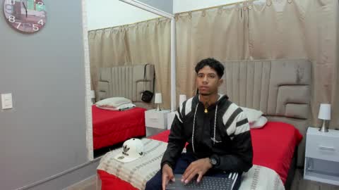 Snapshot of julian_billy chatting on 02-02-25, 11:19 julian billy online show from 02-02-25, 11:19