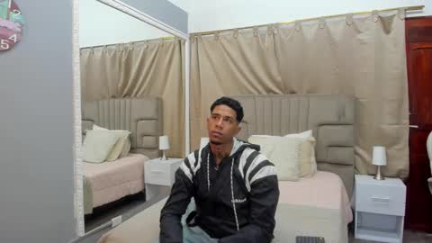 Snapshot of julian_billy chatting on 02-23-25, 11:33 julian billy online show from 02-23-25, 11:33