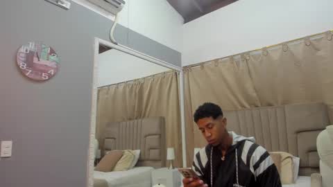 Snapshot of julian_billy chatting on 03-03-25, 11:22 julian billy online show from 03-03-25, 11:22